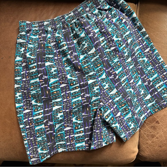 VTG Y2K KEY ELEMENTS ABSTRACT PATTERN MEN'S COTTON SHORTS SIZE LARGE - Picture 7 of 7